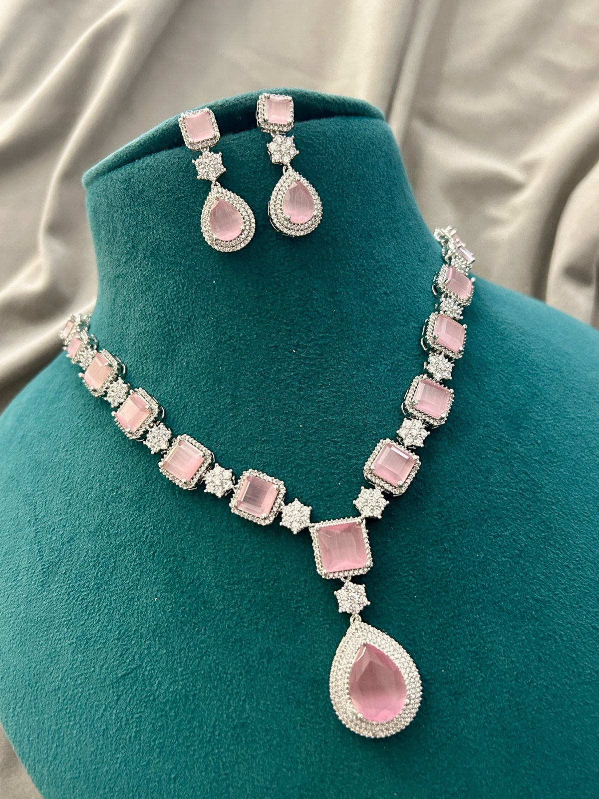 Elegant Pink Stone Diamond Look Necklace Set